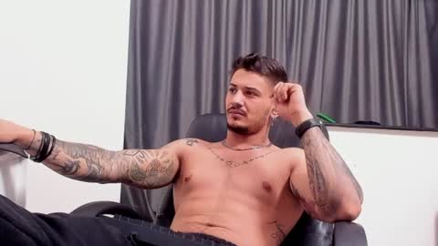 Snapshot of jonnyporn1 chatting on 19, 1, 2025 jonnyporn1 online show from 19, 1, 2025