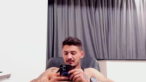 Snapshot of jonnyporn1 chatting on 22, 1, 2025 jonnyporn1 online show from 22, 1, 2025