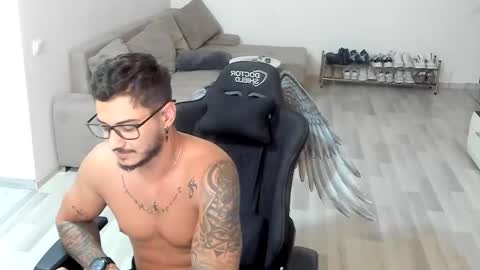 Snapshot of jonnyporn1 chatting on 24, 9, 2025 jonnyporn1 online show from 24, 9, 2025