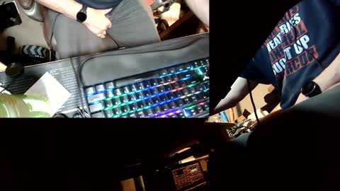 Snapshot of jontn_swift chatting on 16, 11, 2025 Jonathon Swift online show from 16, 11, 2025