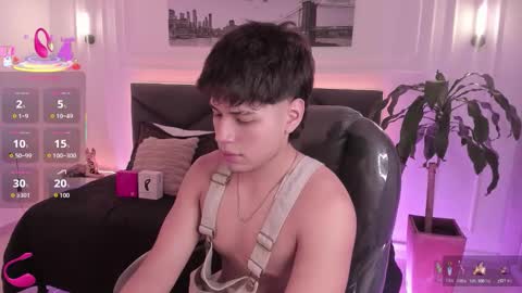 Snapshot of jordan_24_ chatting on 8, 11, 2025 JORDAN online show from 8, 11, 2025