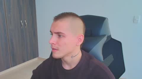 Snapshot of jordanthompson_ chatting on 12, 9, 2025 JordanThompson online show from 12, 9, 2025
