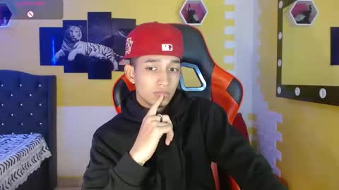 jose_sexycumm online show from 2, 11, 2025