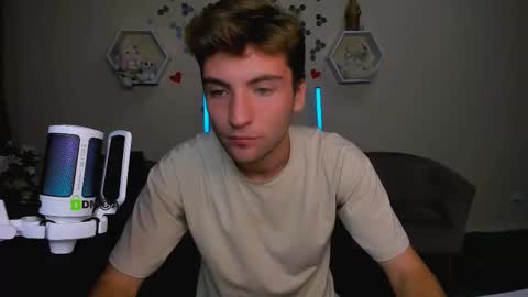 joseph_bear_ online show from 12, 9, 2025