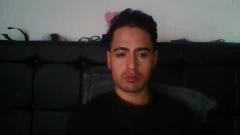 Snapshot of josux8 chatting on 19, 11, 2025 josux8 online show from 19, 11, 2025