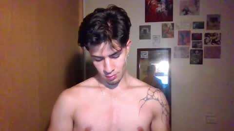 jotarojas1 online show from 5, 1, 2025