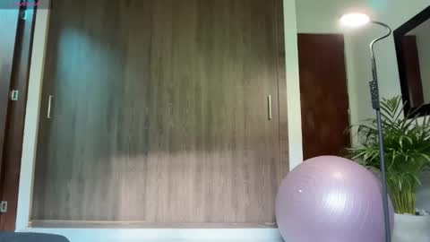 Im Jouliano online show from 20, 11, 2025