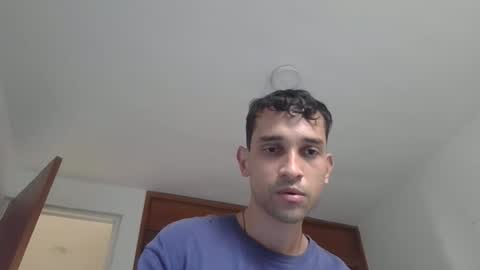 Snapshot of jovenvergonguapo09 chatting on 2, 3, 2026 Van Helsing online show from 2, 3, 2026