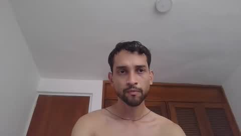 Snapshot of jovenvergonguapo09 chatting on 26, 3, 2026 Van Helsing online show from 26, 3, 2026