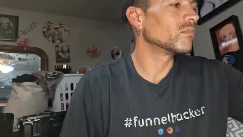 Snapshot of jstechgenius chatting on 18, 11, 2025 EdgingAllDay2Cum online show from 18, 11, 2025