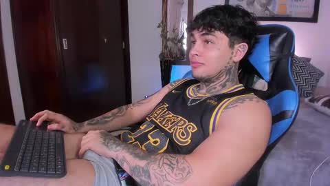 juan_alvarez18 online show from 20, 11, 2025