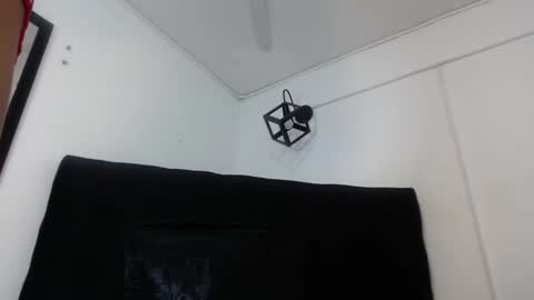    online show from 10, 9, 2025