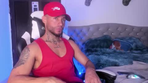 Snapshot of juan_bruce chatting on 14, 11, 2025 juan online show from 14, 11, 2025