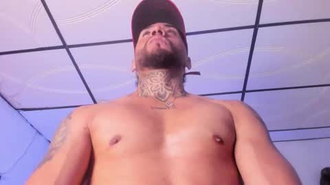 Snapshot of juan_bruce chatting on 19, 11, 2025 juan online show from 19, 11, 2025