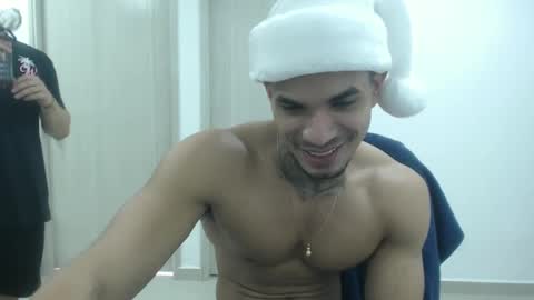 juan_gomez_1 online show from 19, 12, 2024