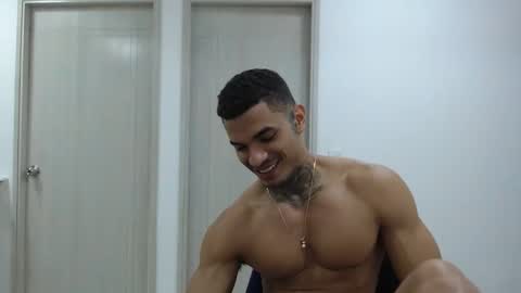 juan_gomez_1 online show from 23, 12, 2024