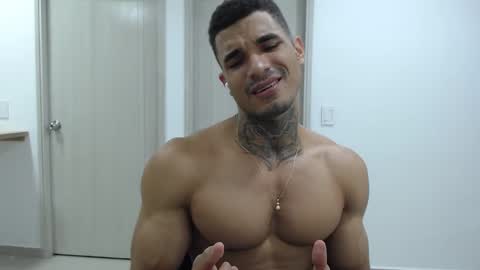 juan_gomez_1 online show from 24, 12, 2024