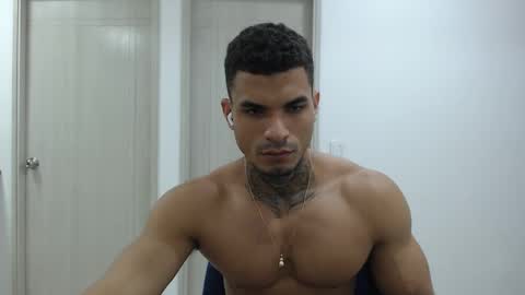 juan_gomez_1 online show from 27, 12, 2024