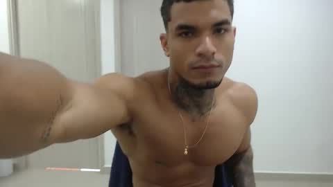 juan_gomez_1 online show from 4, 2, 2025