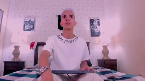 Snapshot of juan_lovers chatting on 2, 12, 2024 J U A N L O V E R S online show from 2, 12, 2024