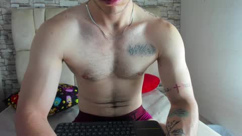 Snapshot of juan_prior chatting on 8, 2, 2025 JUAN online show from 8, 2, 2025