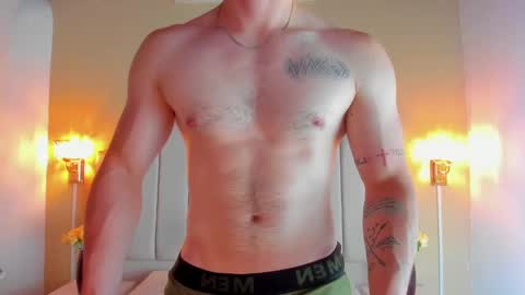 Snapshot of juan_prior chatting on 9, 10, 2025 JUAN online show from 9, 10, 2025