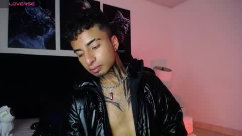 juancamilo66_ online show from 28, 1, 2025