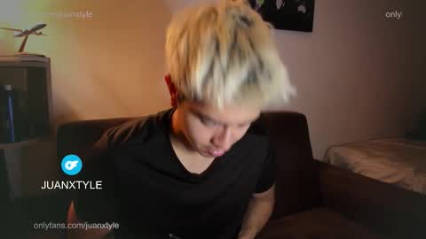 Snapshot of juancamroom chatting on 25, 2, 2026 . online show from 25, 2, 2026