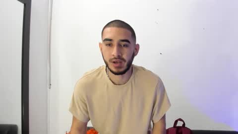 Juan Diego Uribe online show from 3, 3, 2025