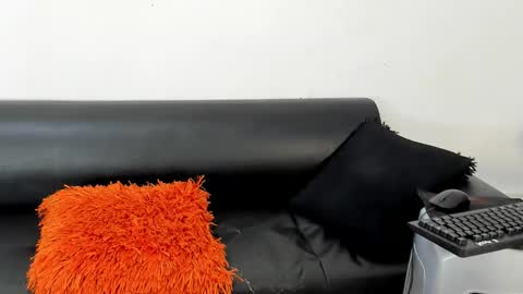 Juan Diego Uribe online show from 8, 3, 2025