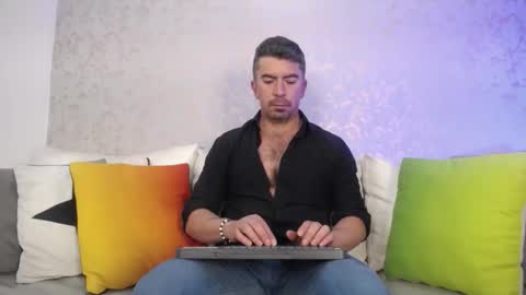 Juan k online show from 5, 12, 2025