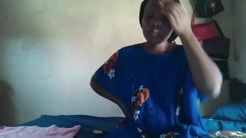 juice_petite3 online show from 5, 2, 2025