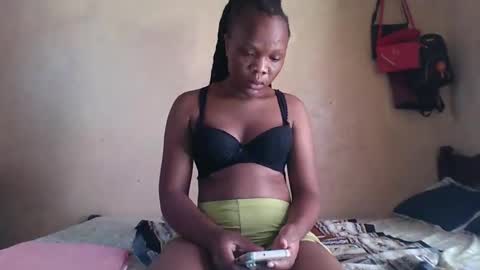 juice_petite3 online show from 21, 2, 2025