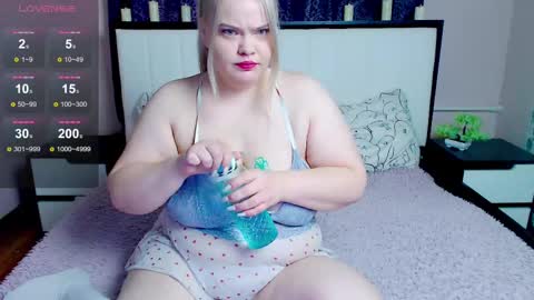 Snapshot of juicy_diana chatting on 9, 3, 2025 Diana For friends simple Di online show from 9, 3, 2025