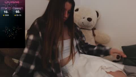 Snapshot of juicy_mystery chatting on 3, 12, 2024 laura online show from 3, 12, 2024