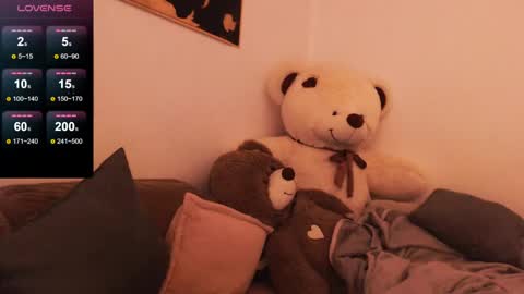 Snapshot of juicy_mystery chatting on 26, 12, 2024 laura online show from 26, 12, 2024