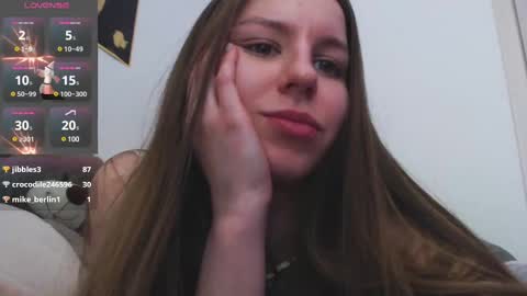 Snapshot of juicy_mystery chatting on 9, 2, 2025 laura online show from 9, 2, 2025