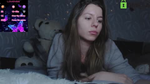 Snapshot of juicy_mystery chatting on 26, 10, 2025 laura online show from 26, 10, 2025