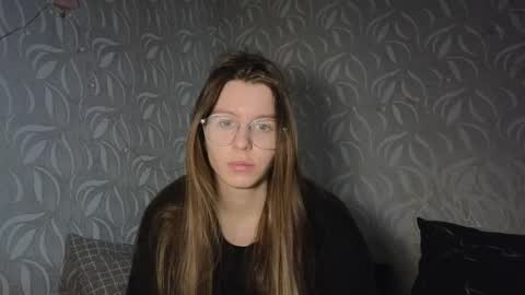 Snapshot of juicy_mystery chatting on 23, 11, 2025 laura online show from 23, 11, 2025