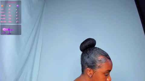 Snapshot of juicy_sky chatting on 22, 11, 2025 Your Paradise online show from 22, 11, 2025