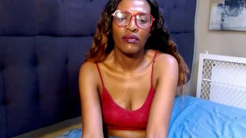 Snapshot of juicykayxxx chatting on 16, 12, 2025 Miss Kay online show from 16, 12, 2025