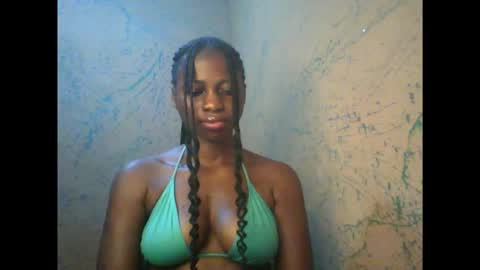 Snapshot of juicypiexx chatting on 14, 11, 2025 juicypiexx online show from 14, 11, 2025
