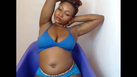 juicyxpink online show from 22, 1, 2025
