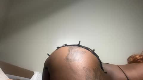 juicyy_mochaa online show from 23, 10, 2025