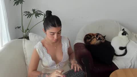 Andry but call me yulieth online show from 12, 1, 2026