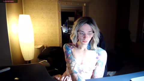 Snapshot of juleea_doll chatting on 21, 11, 2025 Julia online show from 21, 11, 2025