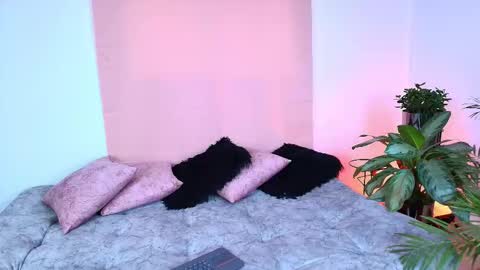 Jules and Gia online show from 1, 11, 2025