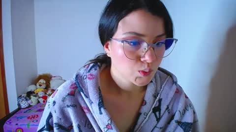 Juliana online show from 5, 10, 2025