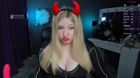 Snapshot of juli_kisss chatting on 14, 1, 2025 juli kisss online show from 14, 1, 2025