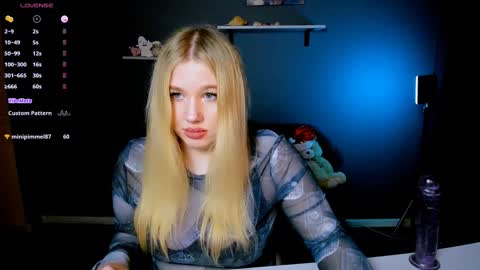 Snapshot of juli_kisss chatting on 16, 1, 2025 juli kisss online show from 16, 1, 2025